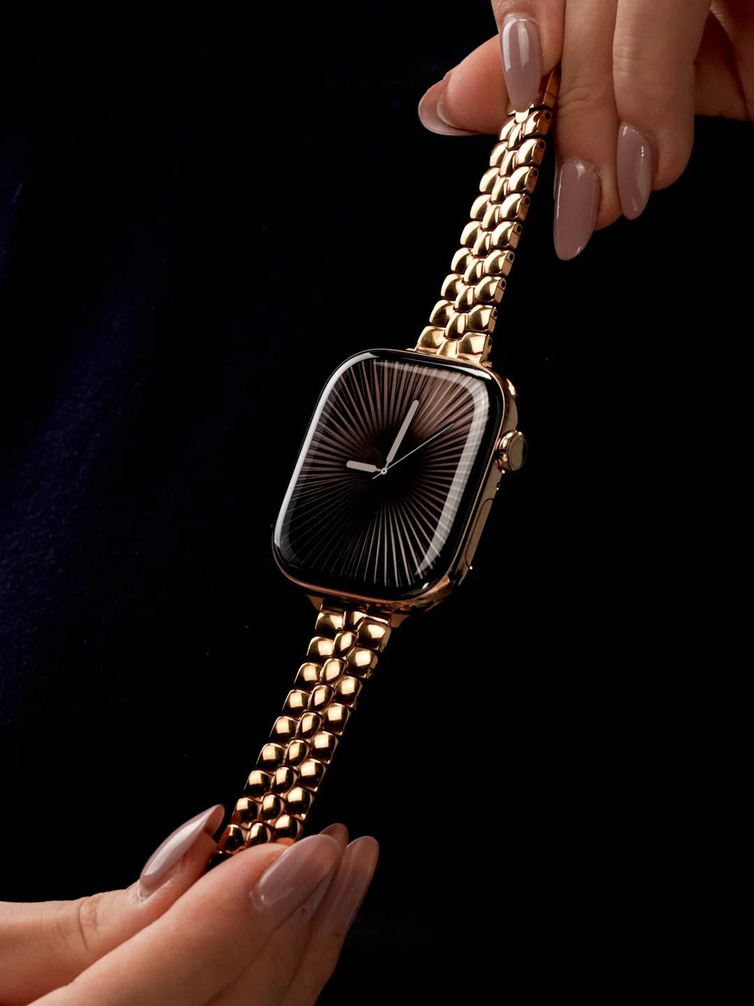 Sleek Rounded-Link Metal Bracelet