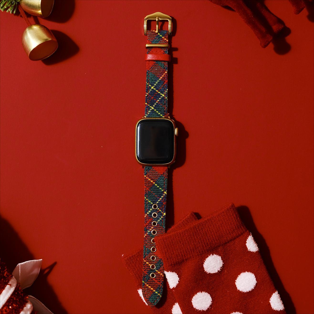 Festive Tartan Apple Watch Band — Stylish Holiday Strap