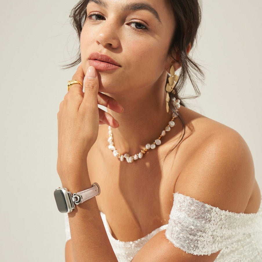 Shiny Love Linked Watch Band for Apple Watch – Elegant Interlocking Design