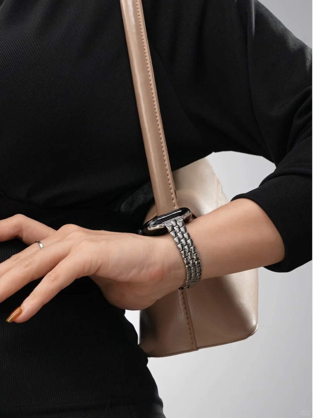 Sleek Rounded-Link Metal Bracelet