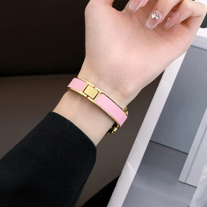 Crescent-Style Metal Bracelet for Apple Watch