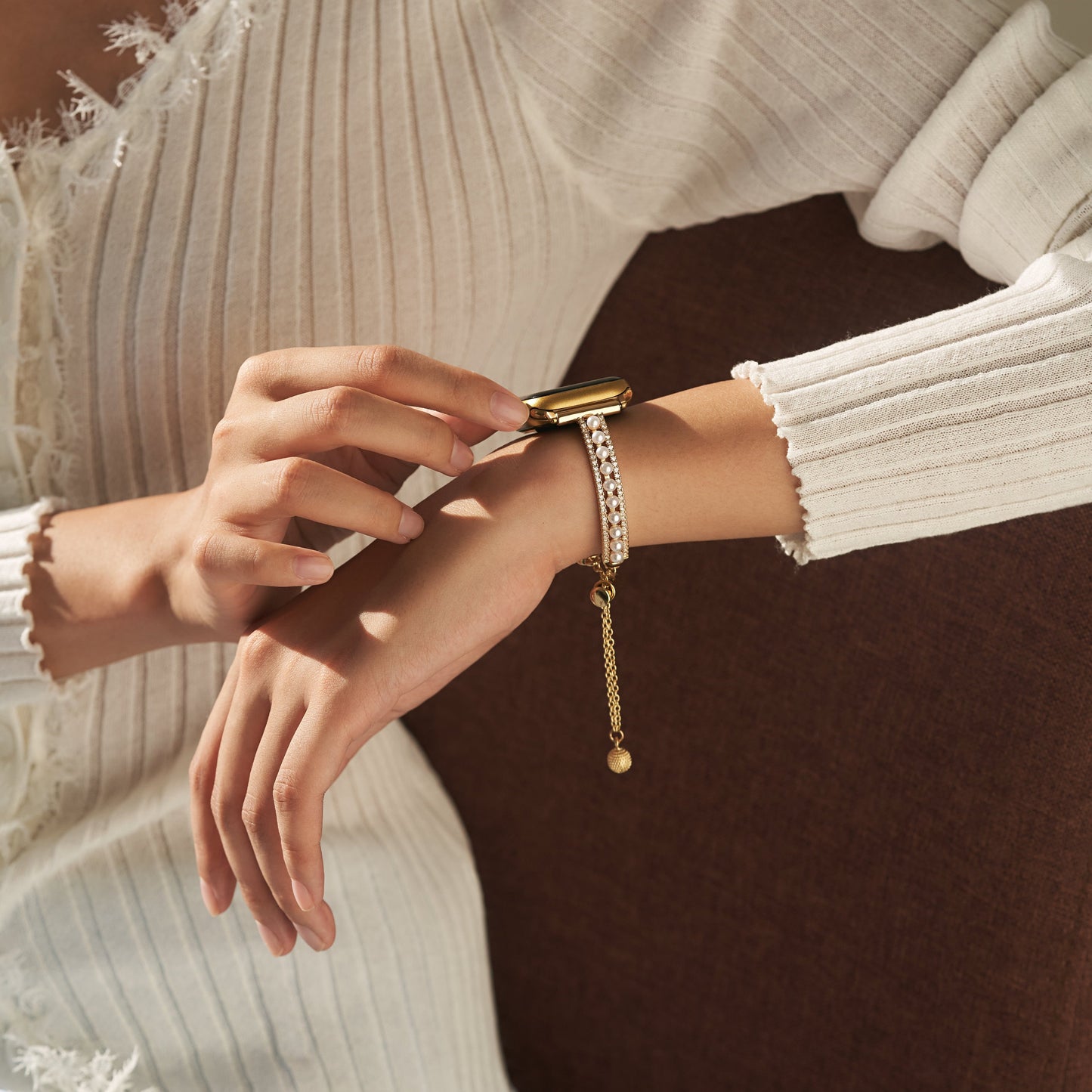 Elegant Pearl-Beaded Copper Band for Apple Watch