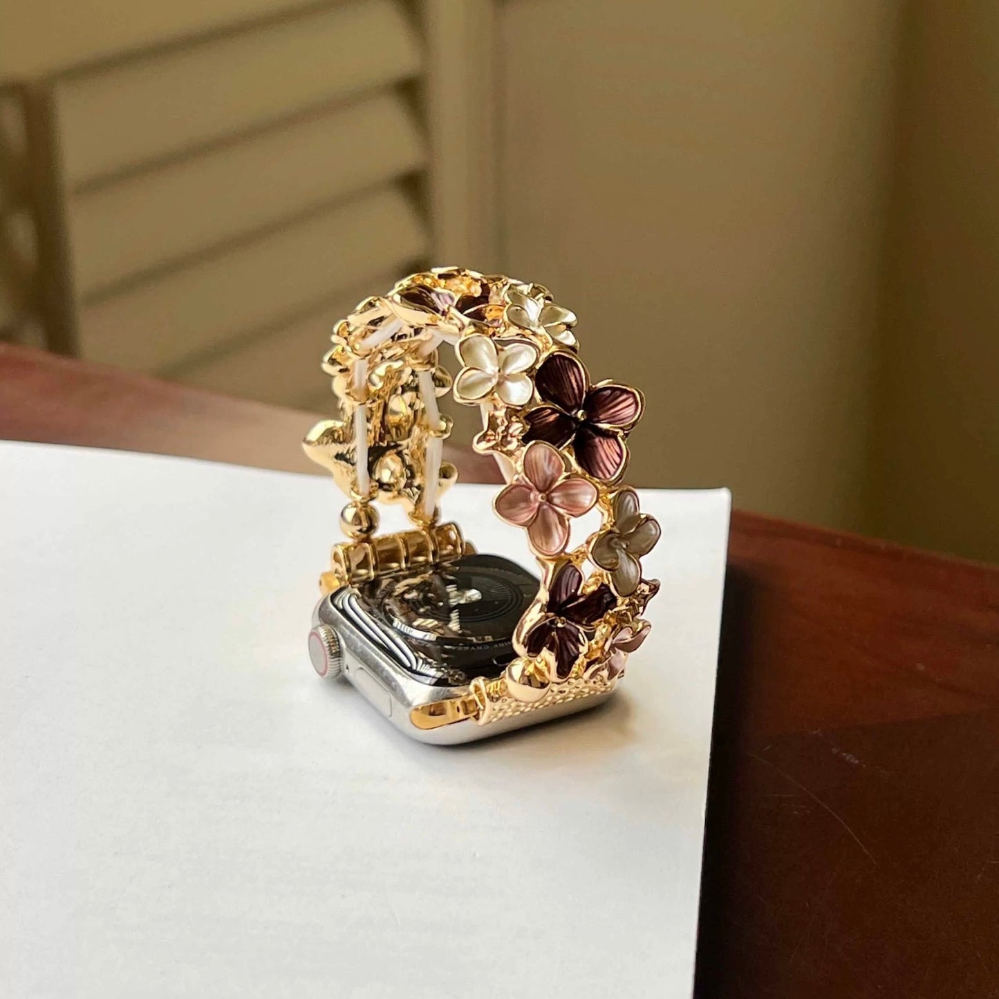 Bloom Elastic Bangle — Chic, Flexible Bracelet for Apple Watch