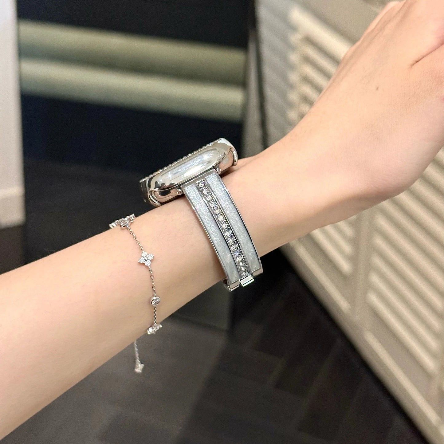 Glimmer Bracelet for Apple Watch - Sparkling, Elegant Band