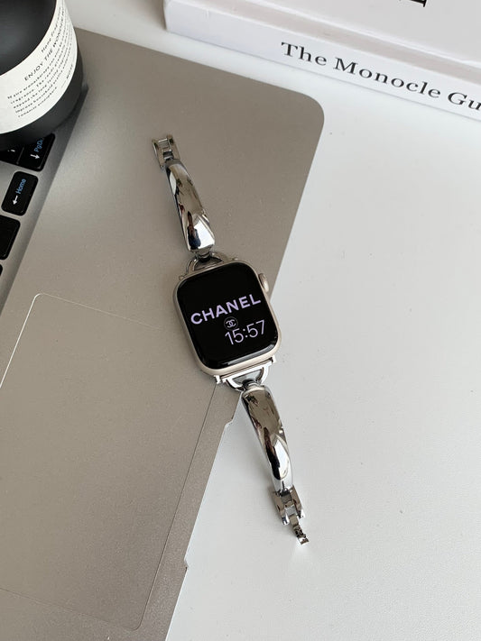 Sleek Metal Bracelet for Apple Watch