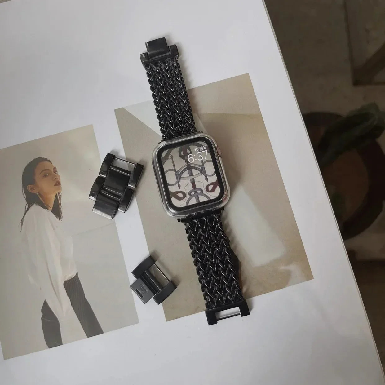 Lumi Gold - Apple Watch Strap
