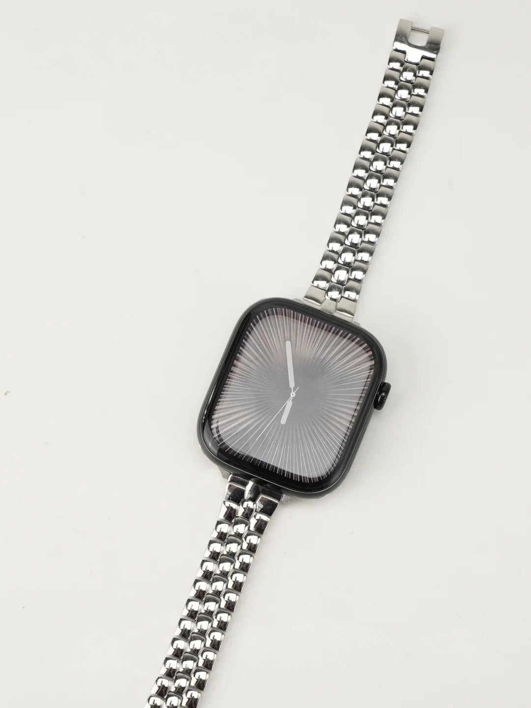 Sleek Rounded-Link Metal Bracelet